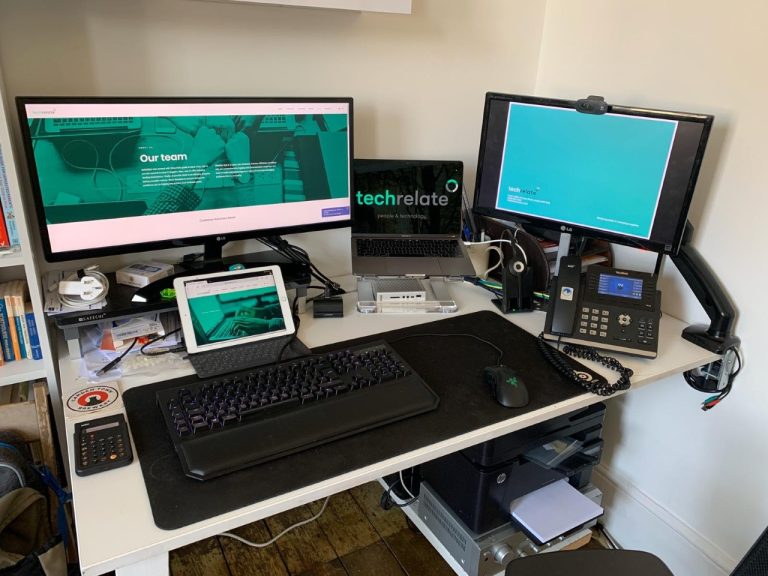 Desk set up